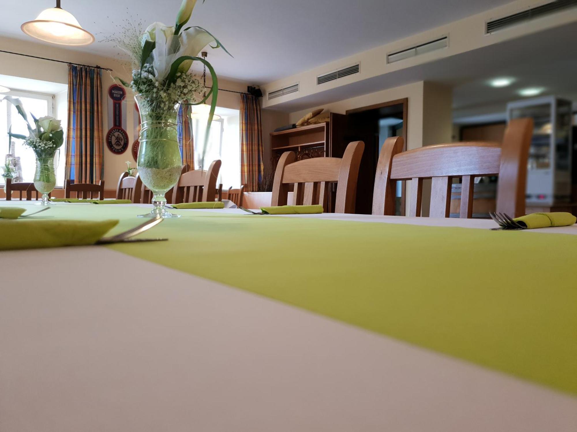 Gasthaus Zum Schlosswirt Dietfurt Buitenkant foto